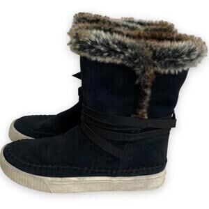 Toms Black Faux Fur Lined Ankle Boot - 8 Vietnam
